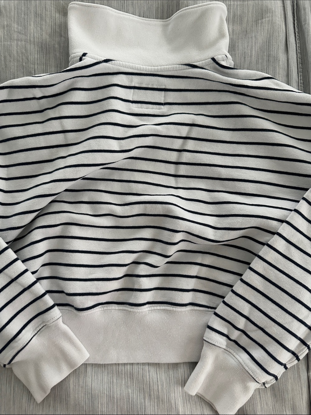 Abercrombie & Fitch Striped Polo Sweatshirt - Picture 5 of 7